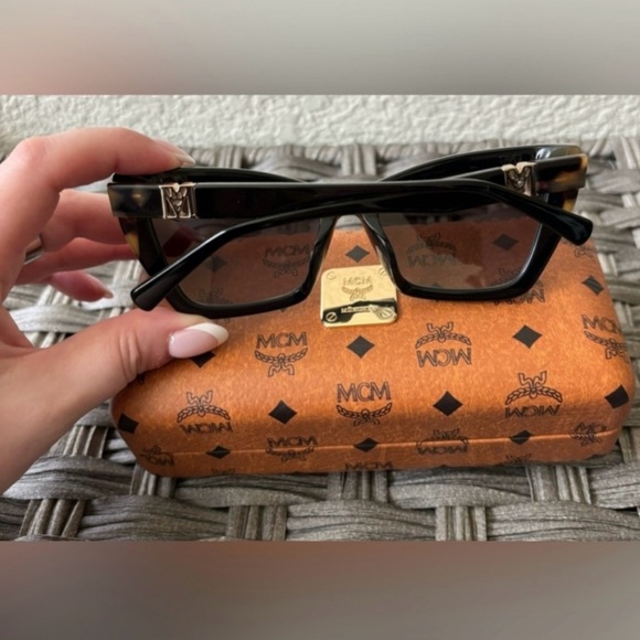 MCM Sunglasses - excellent condition - Picture 3 of 16